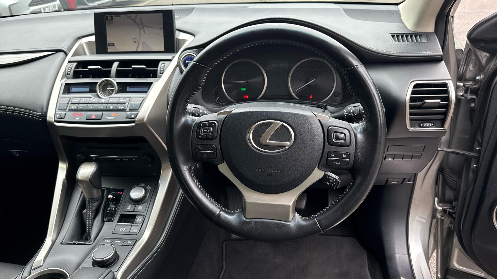 Lexus NX 300h