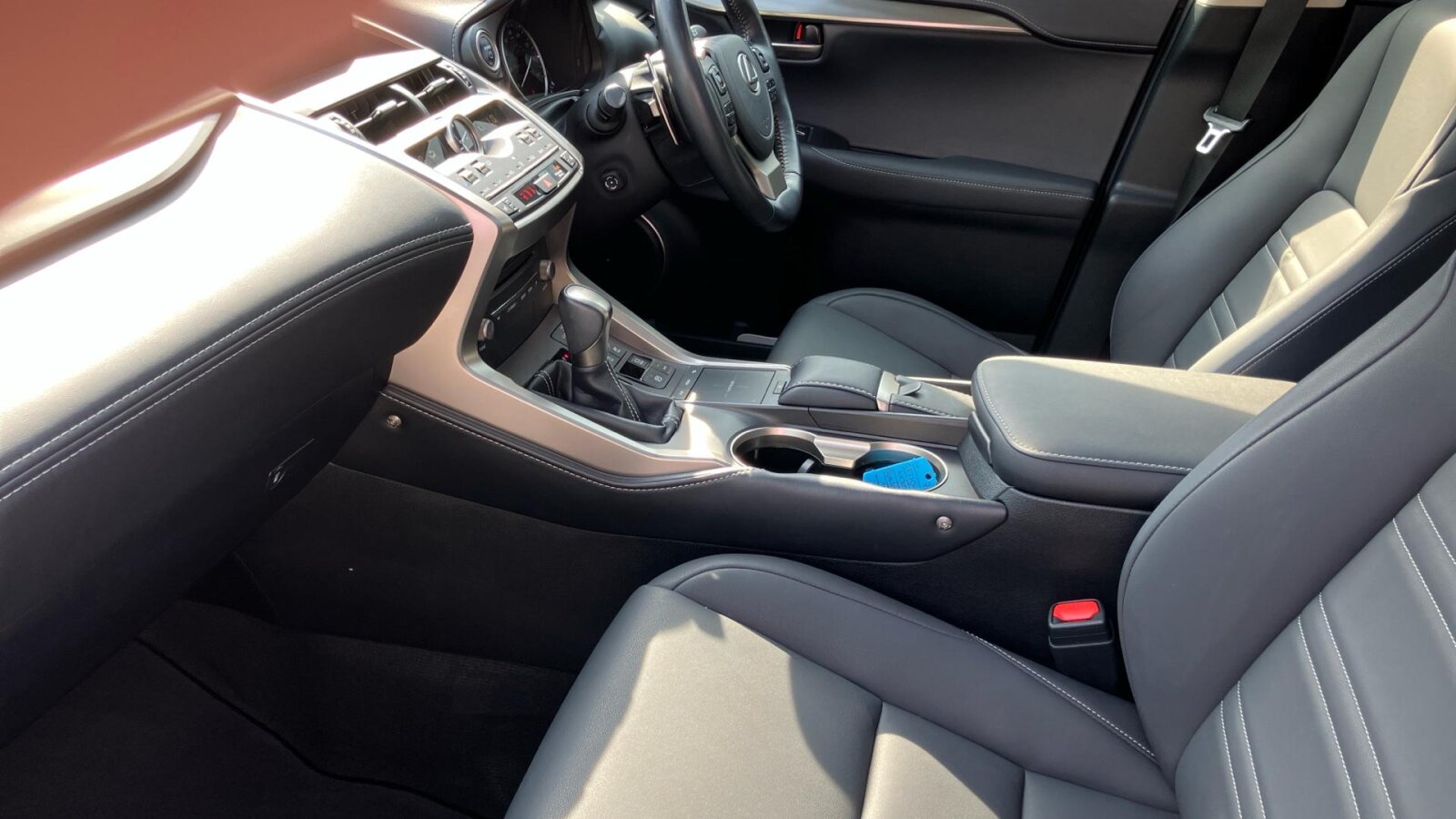 Lexus NX 300h