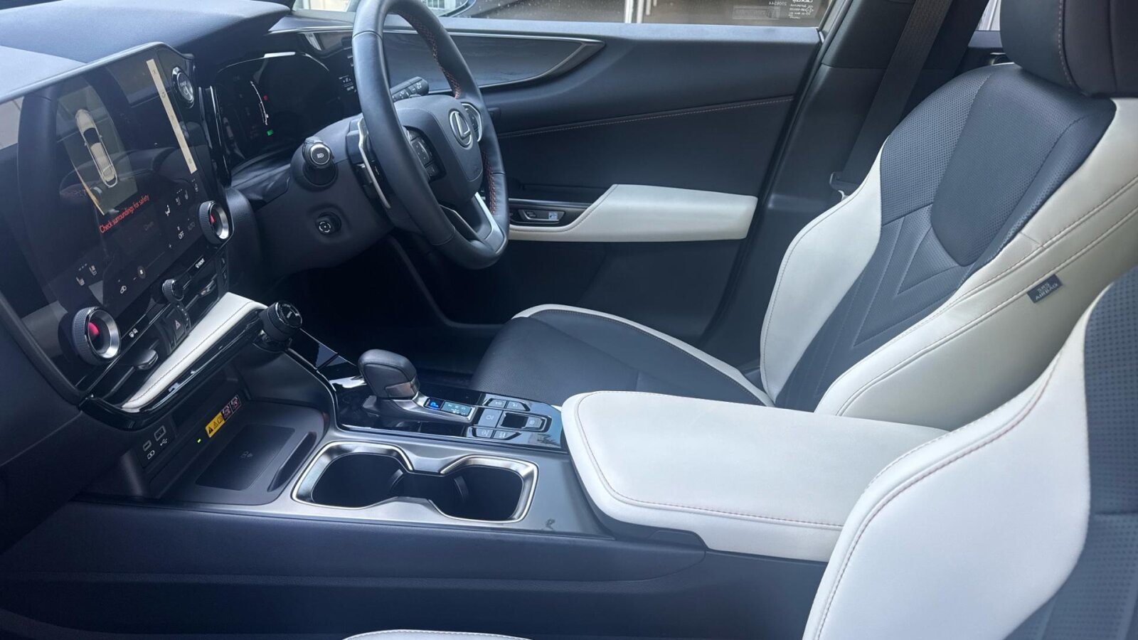 Lexus NX 300h