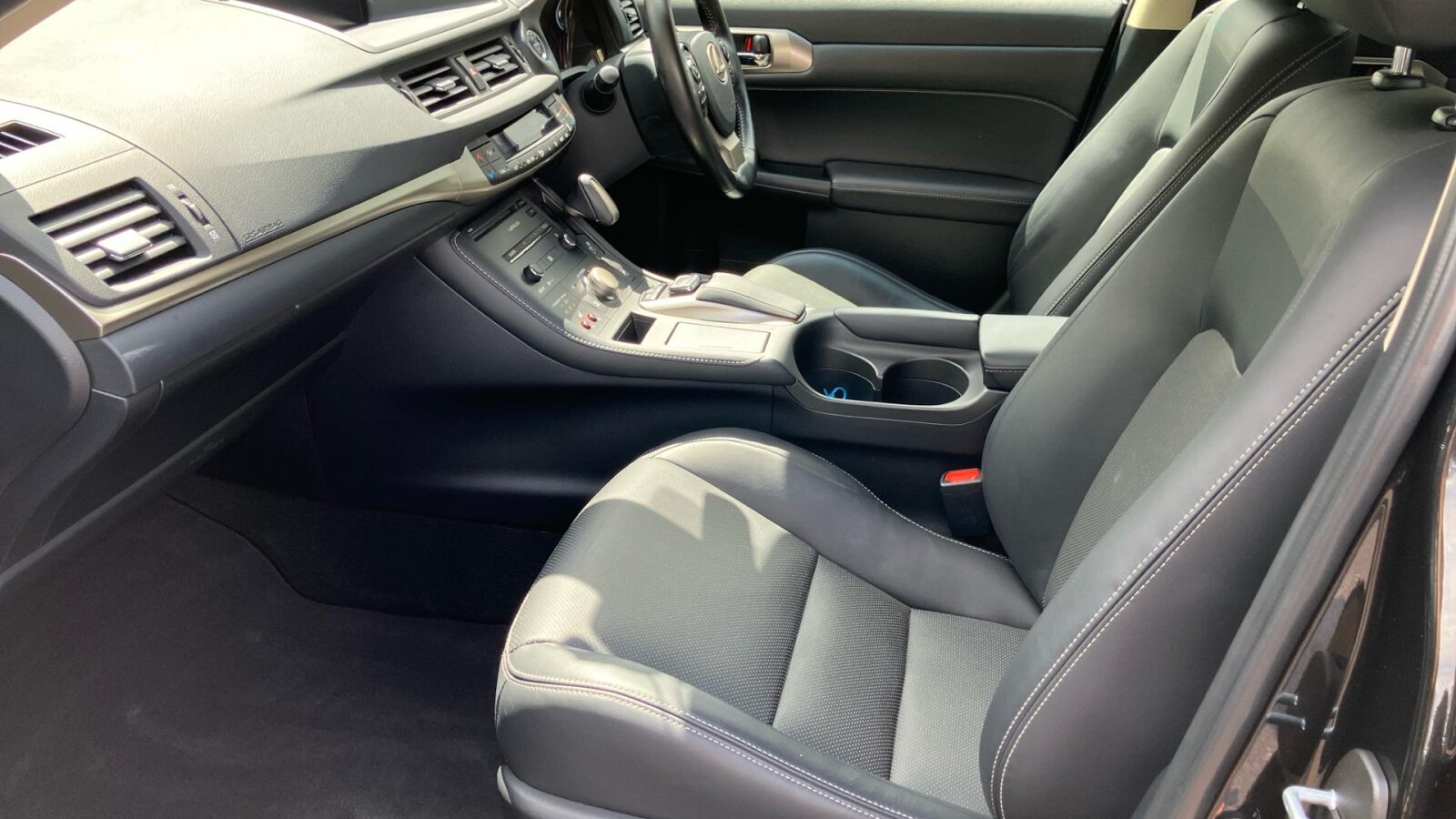 Lexus CT 200h