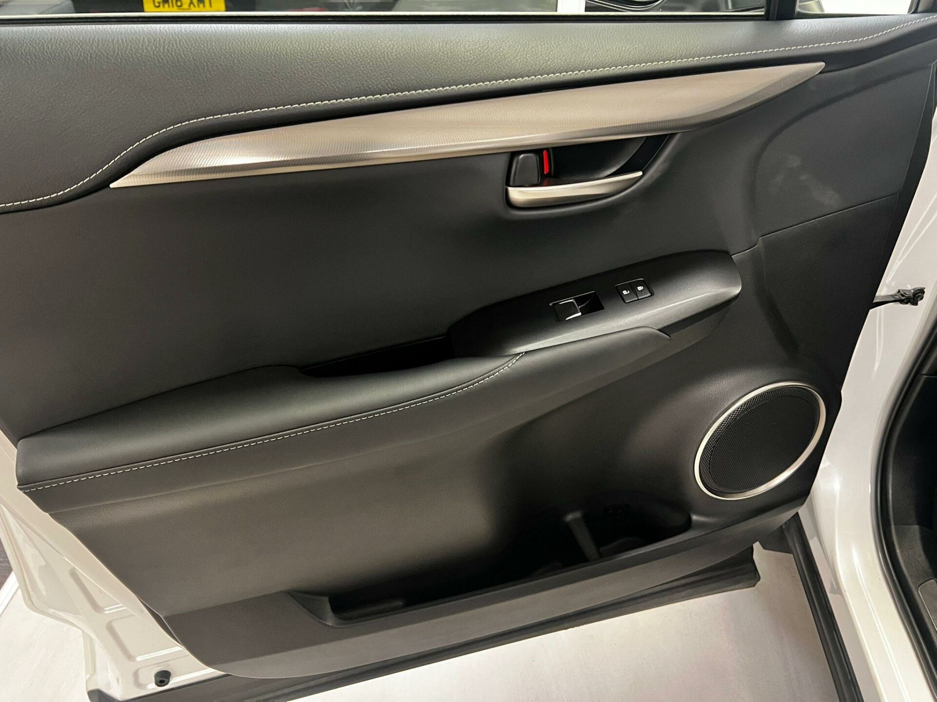 Lexus NX 300h