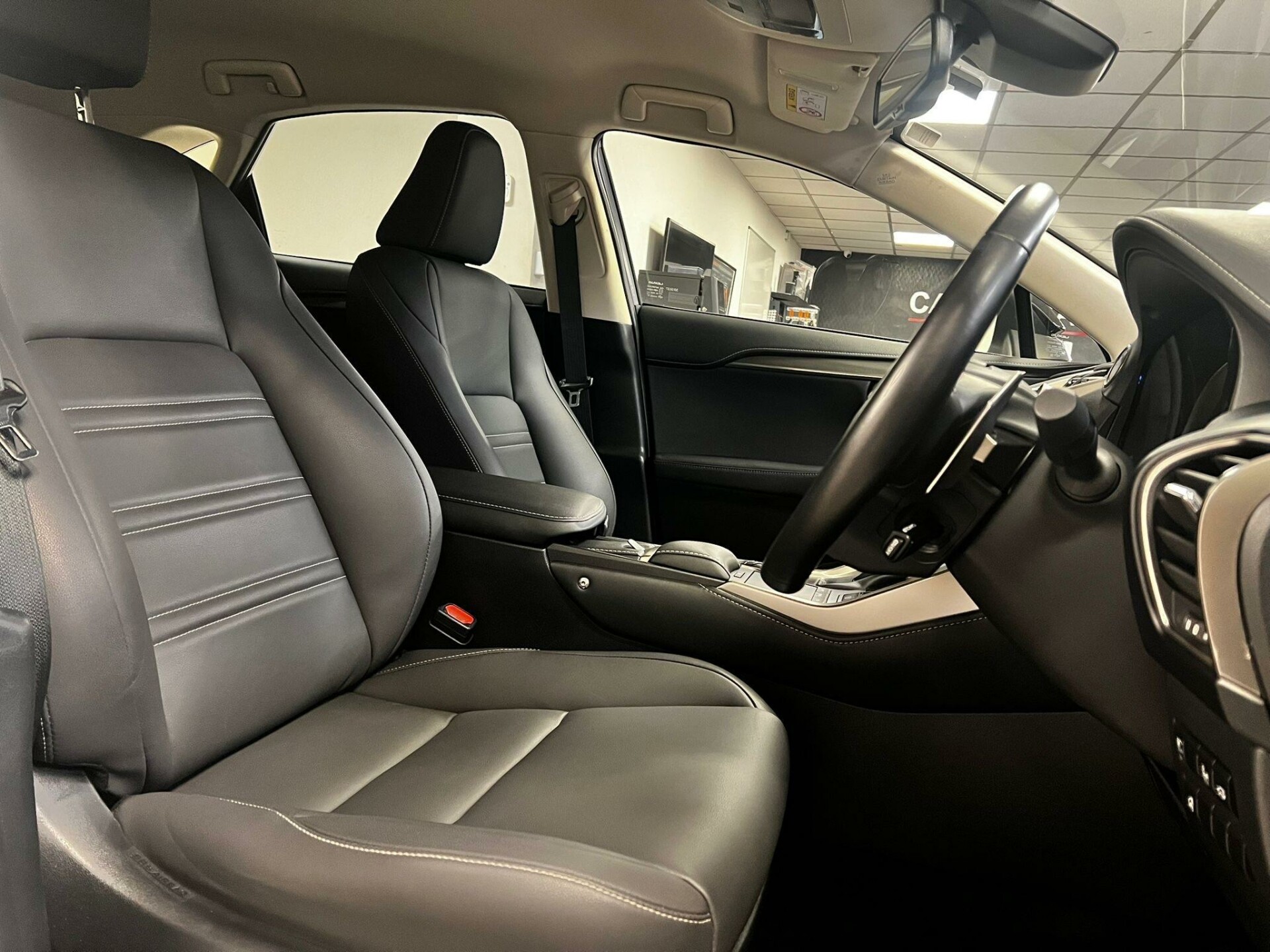 Lexus NX 300h