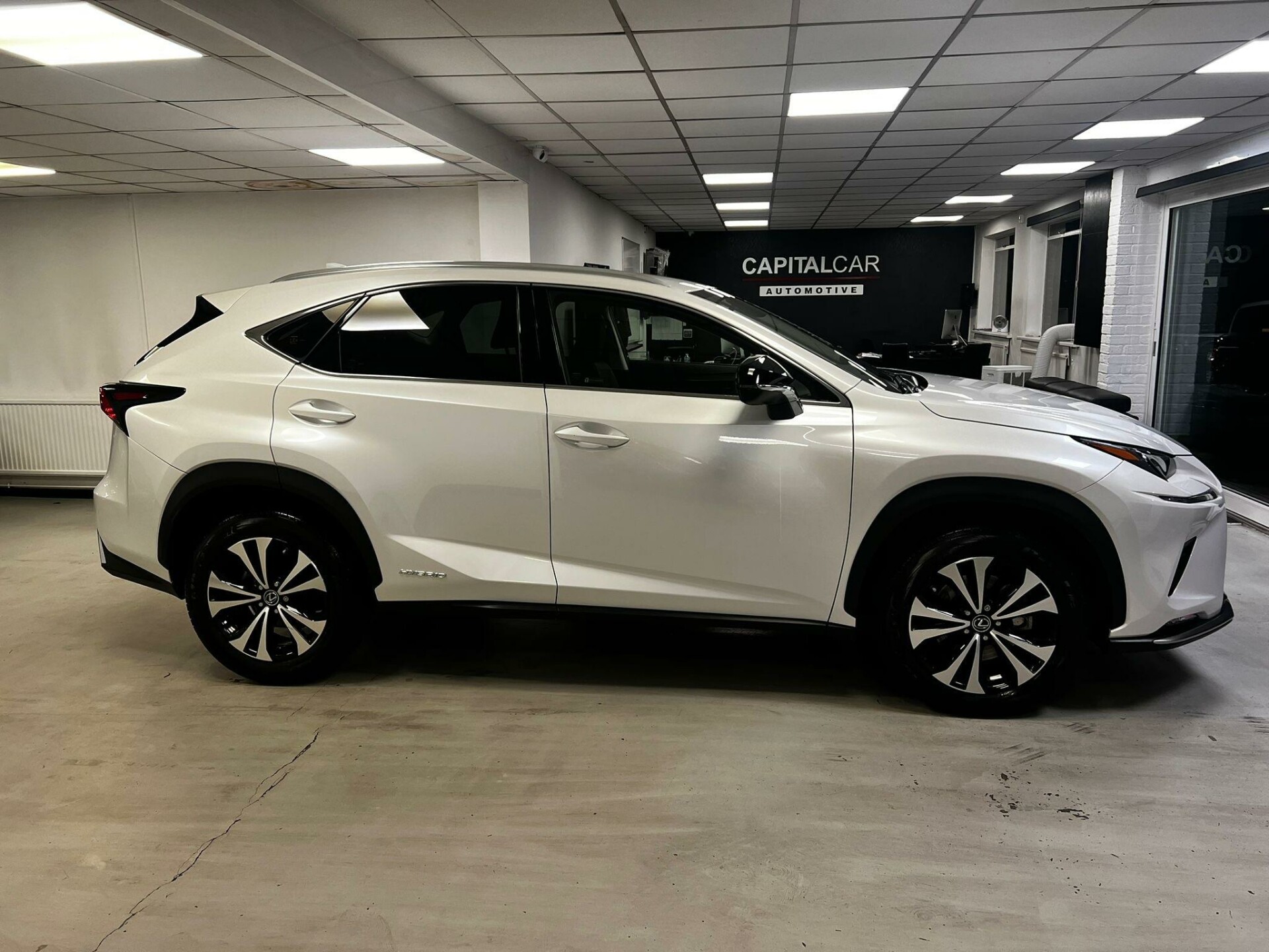 Lexus NX 300h