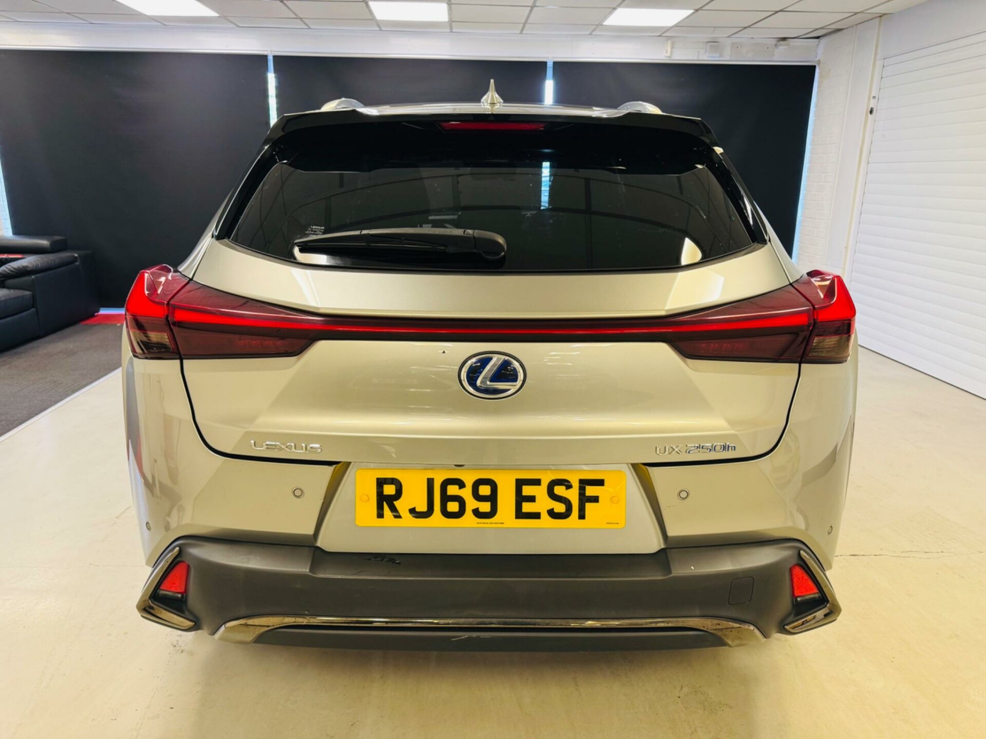 Lexus UX