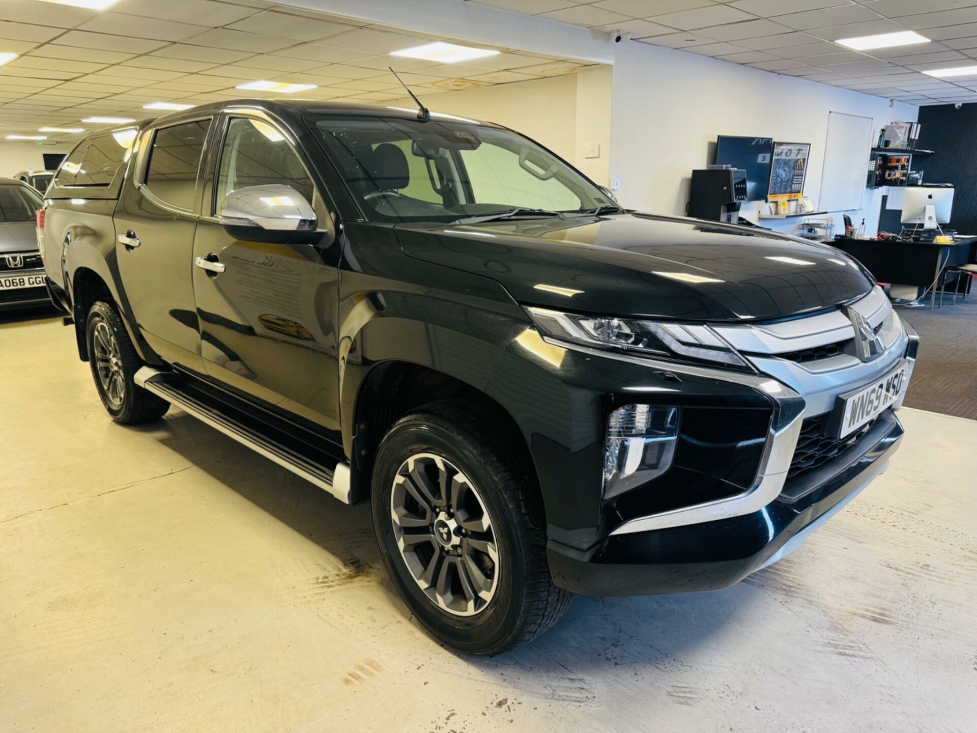 Mitsubishi L200
