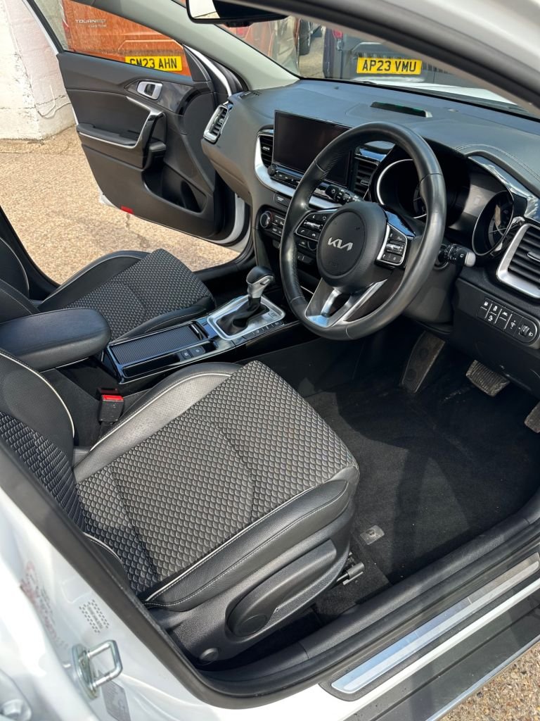 Kia XCEE'D