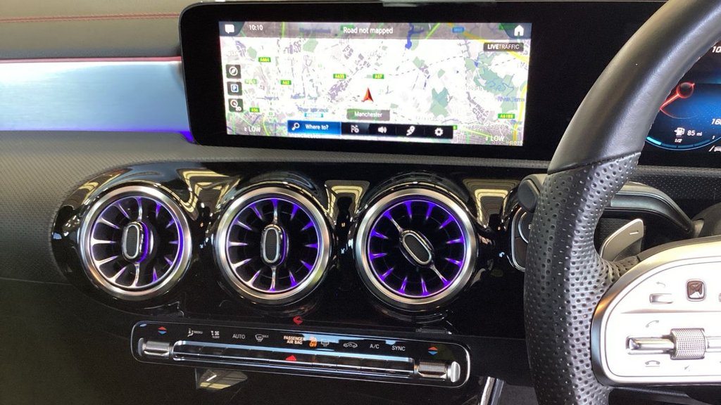 Mercedes Benz CLA