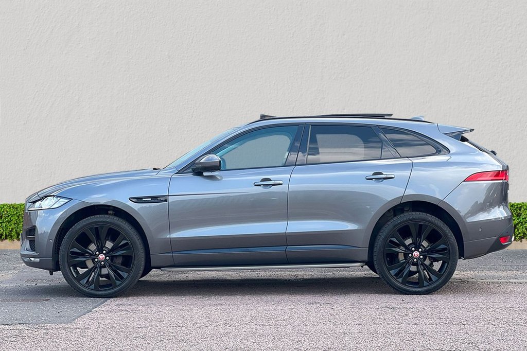 Jaguar F Pace
