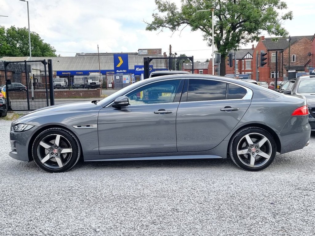 Jaguar XE