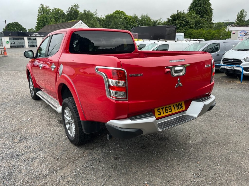 Mitsubishi L200