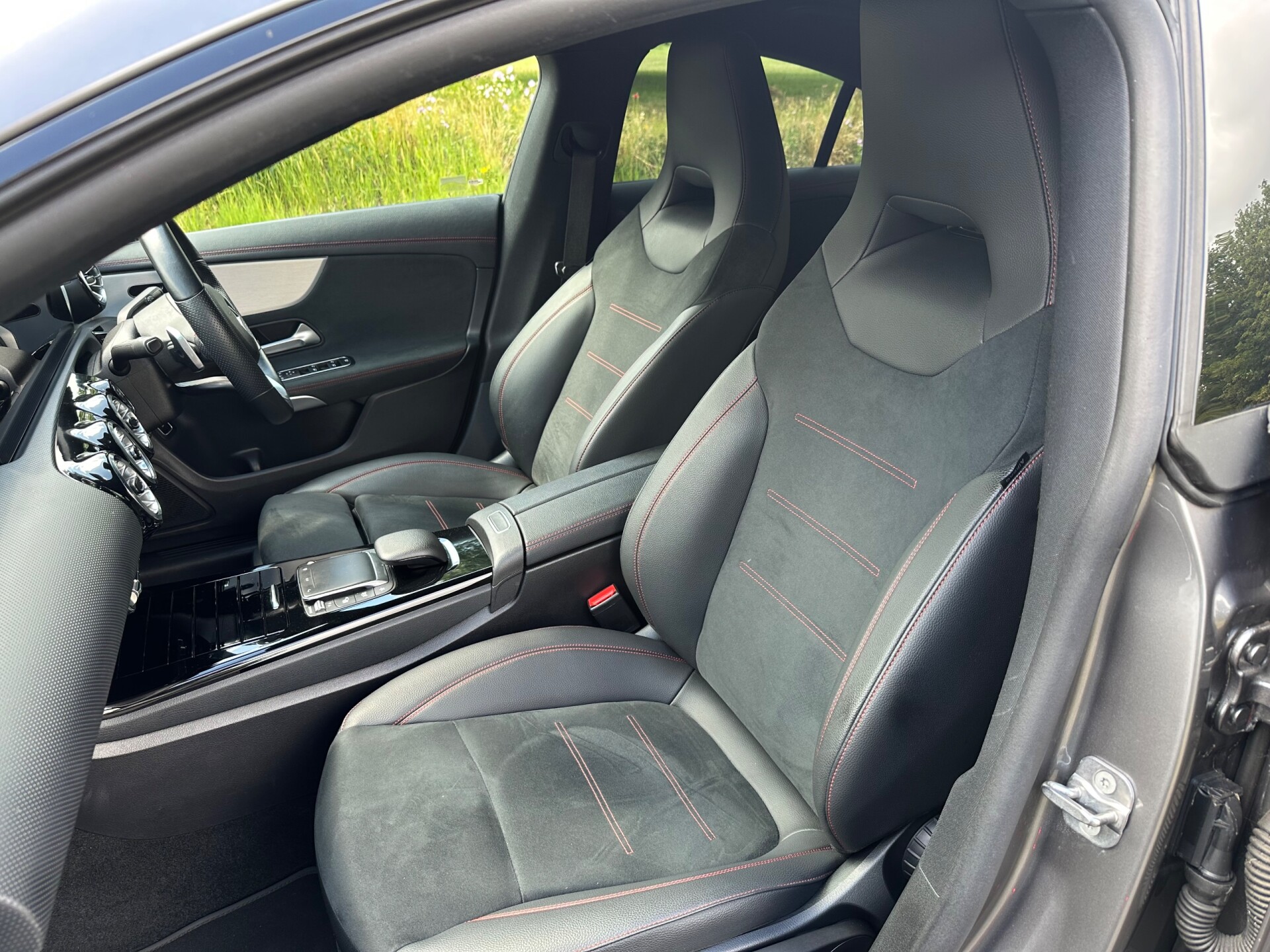 Mercedes Benz CLA