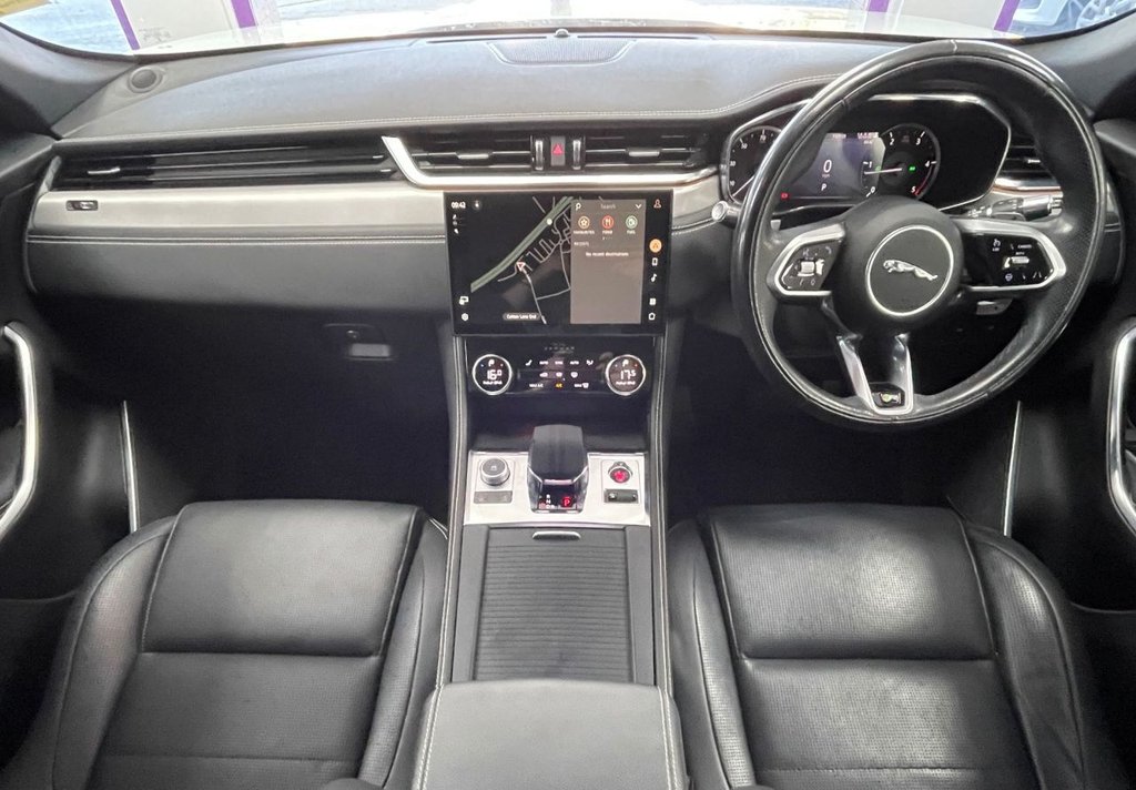 Jaguar F Pace