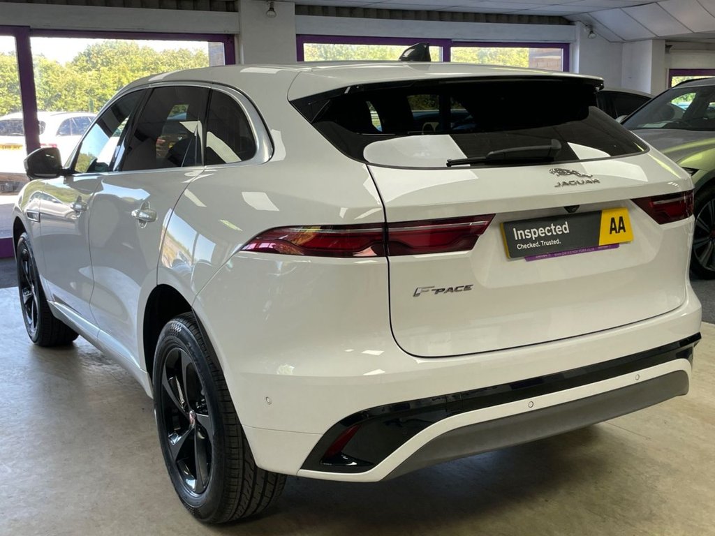Jaguar F Pace