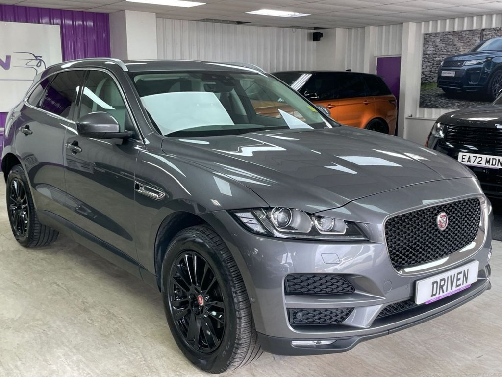 Jaguar F Pace