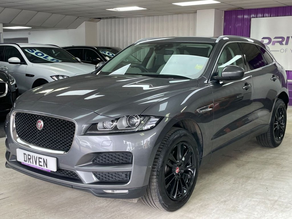 Jaguar F Pace