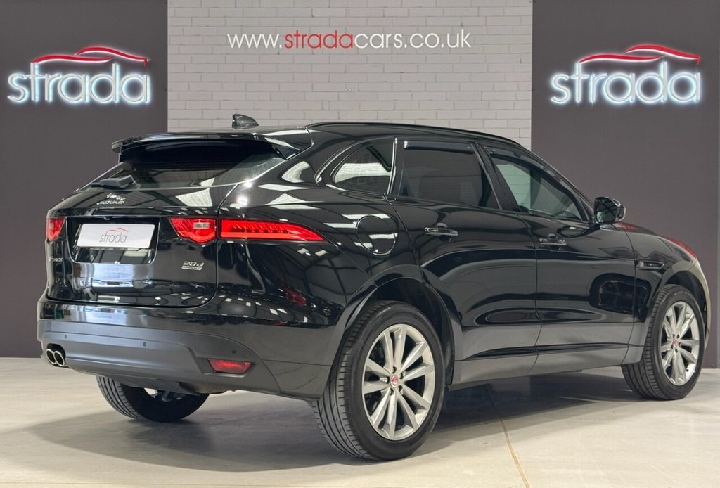 Jaguar F Pace