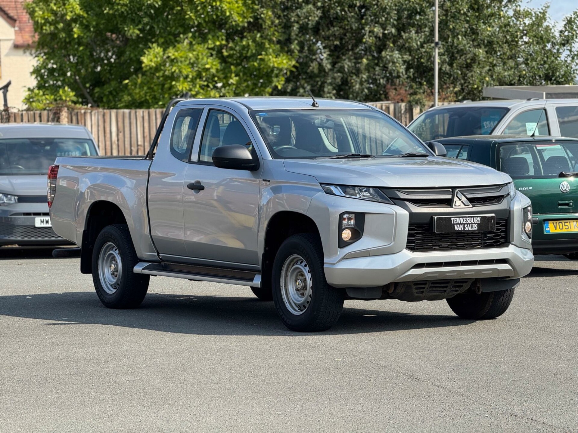 Mitsubishi L200