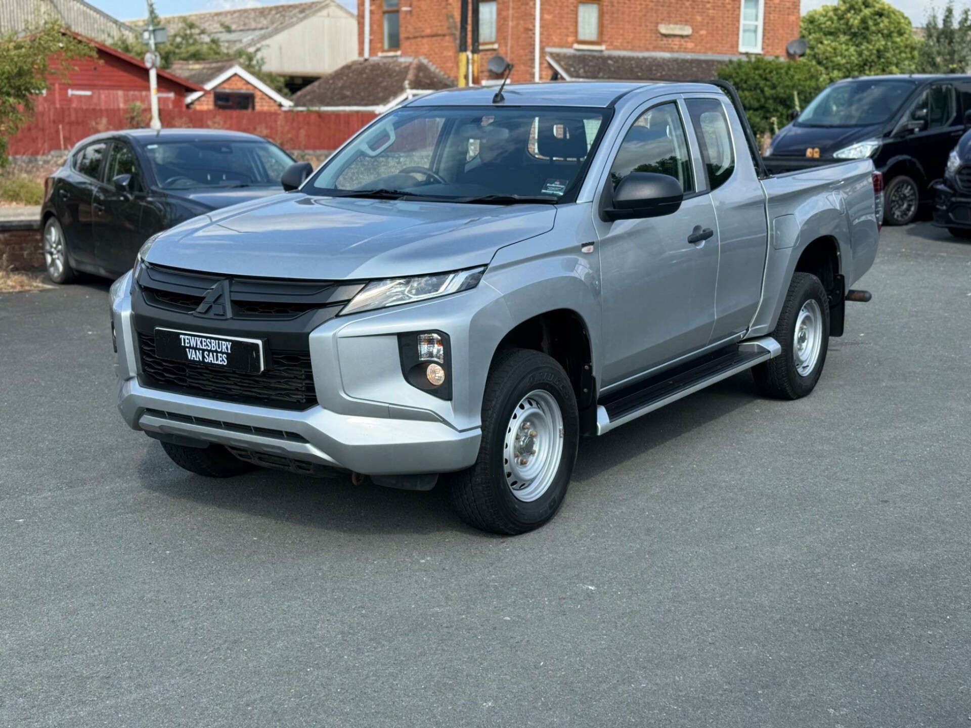 Mitsubishi L200