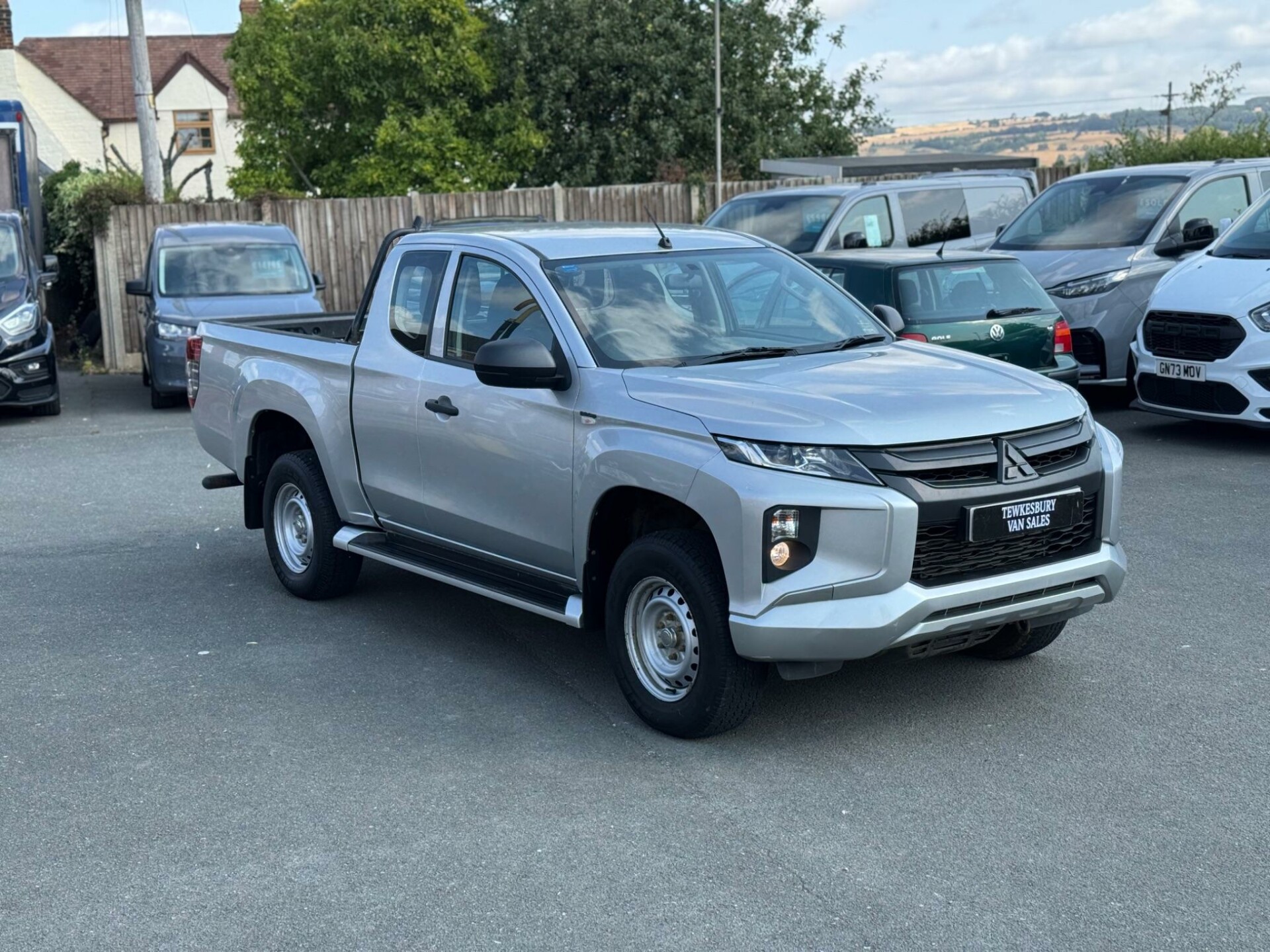 Mitsubishi L200
