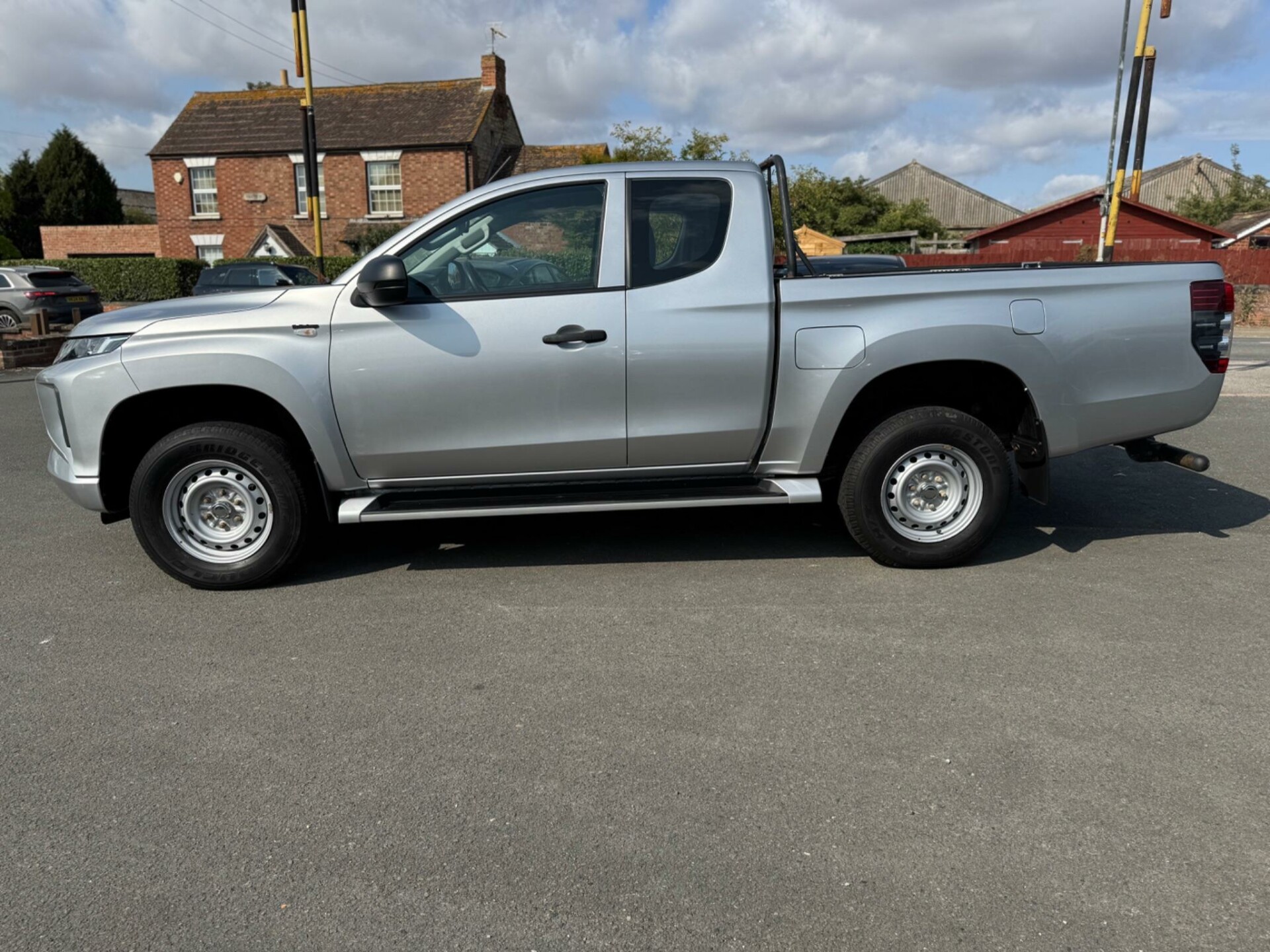 Mitsubishi L200