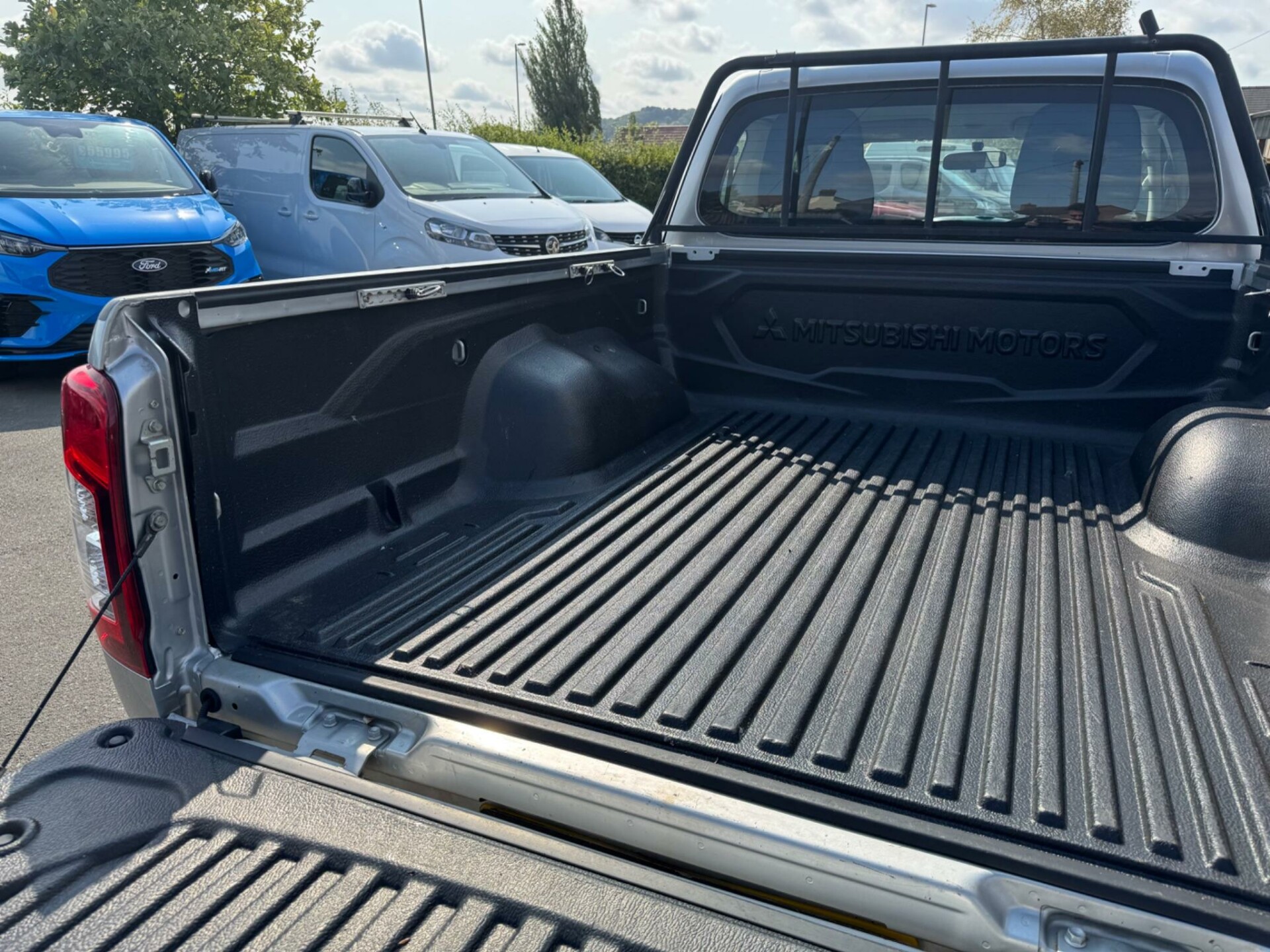 Mitsubishi L200