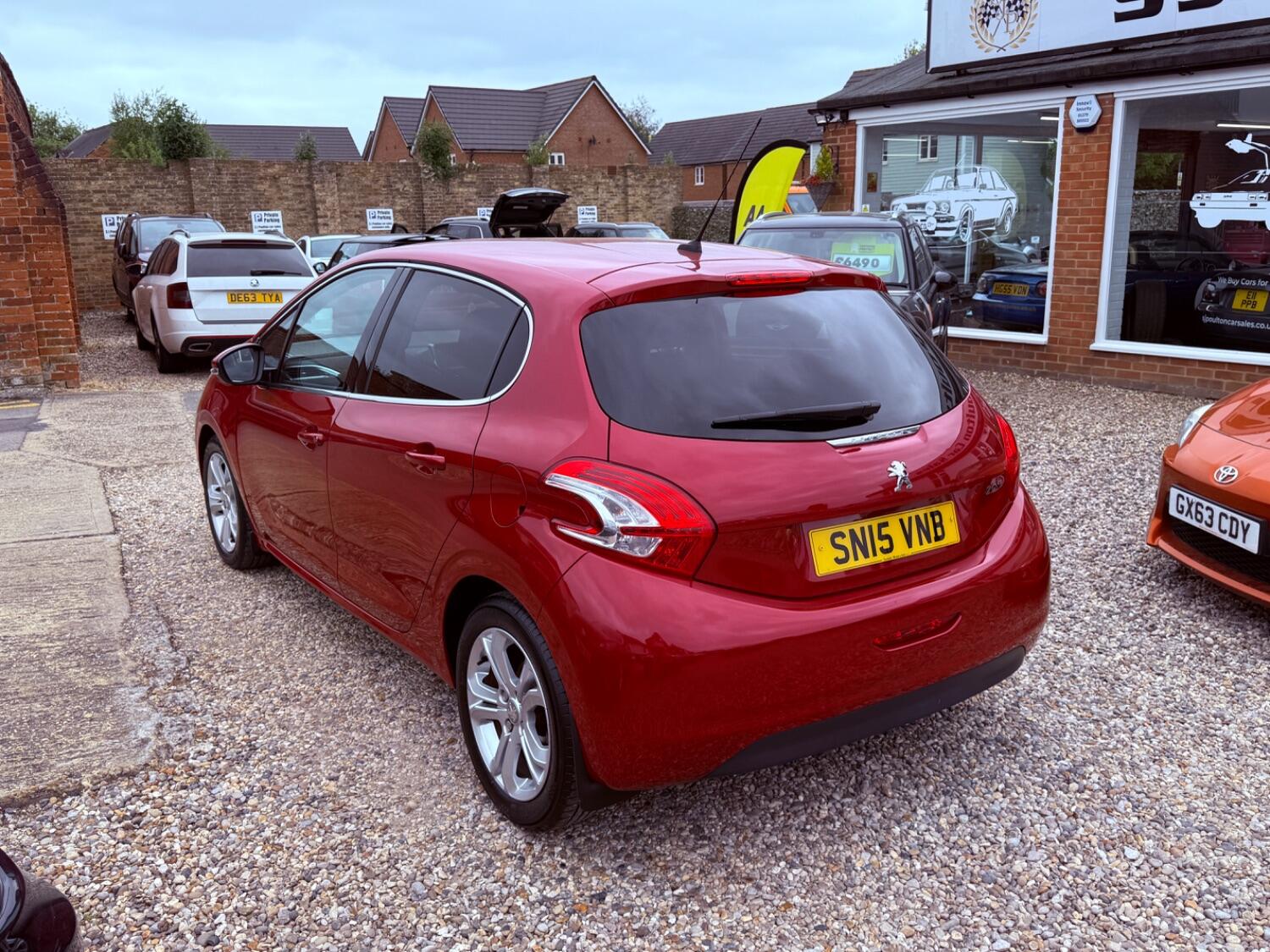 Peugeot 208