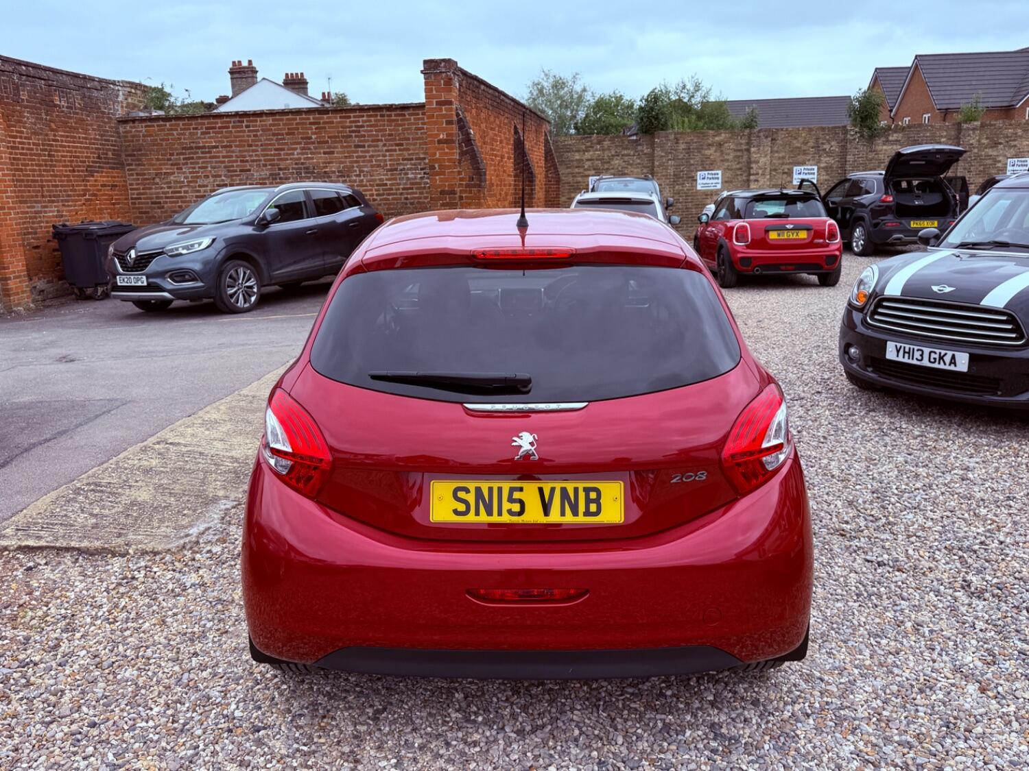 Peugeot 208