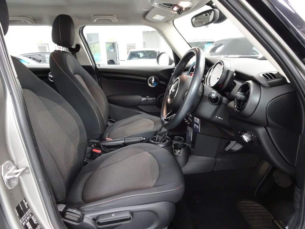 MINI Hatch