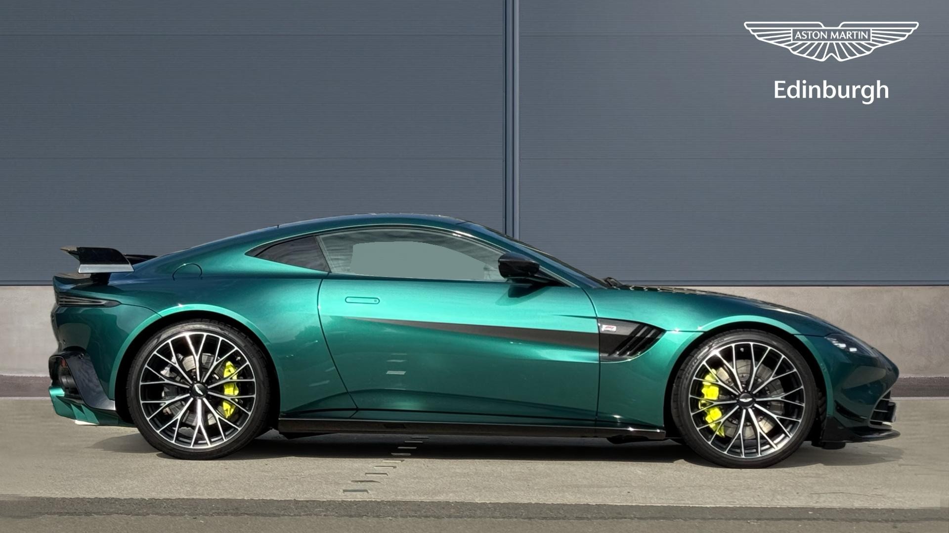 Aston Martin Vantage