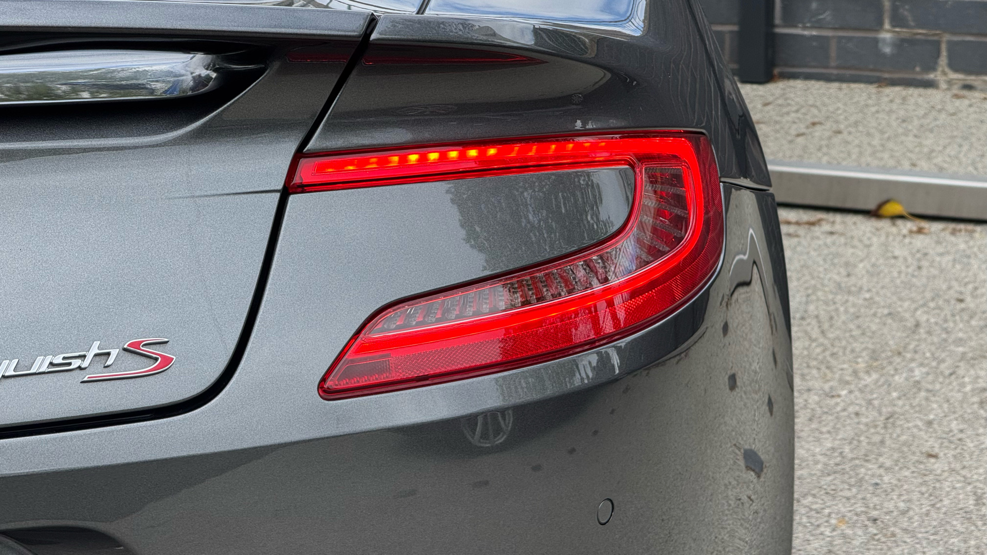 Aston Martin Vanquish
