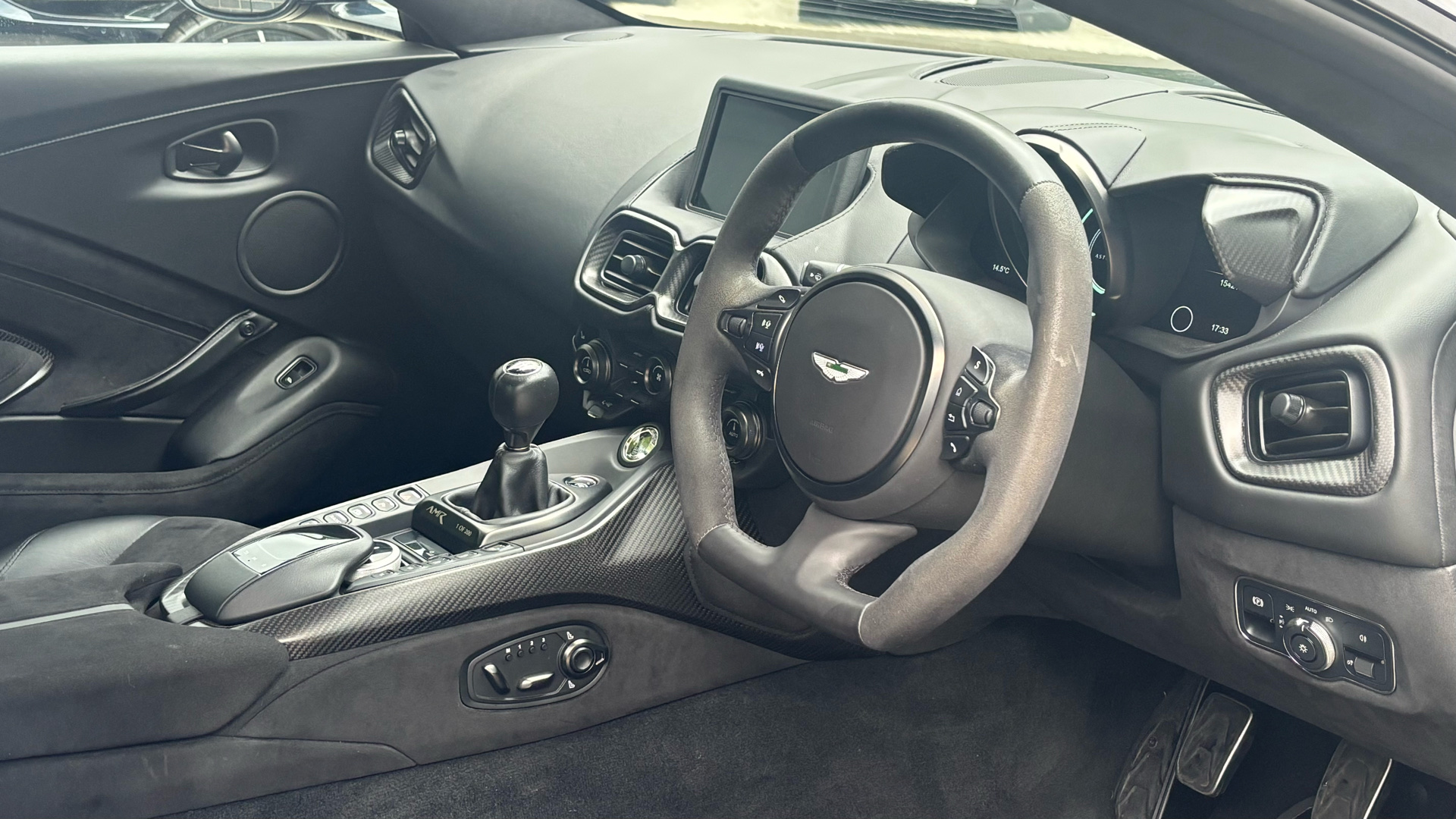 Aston Martin Vantage