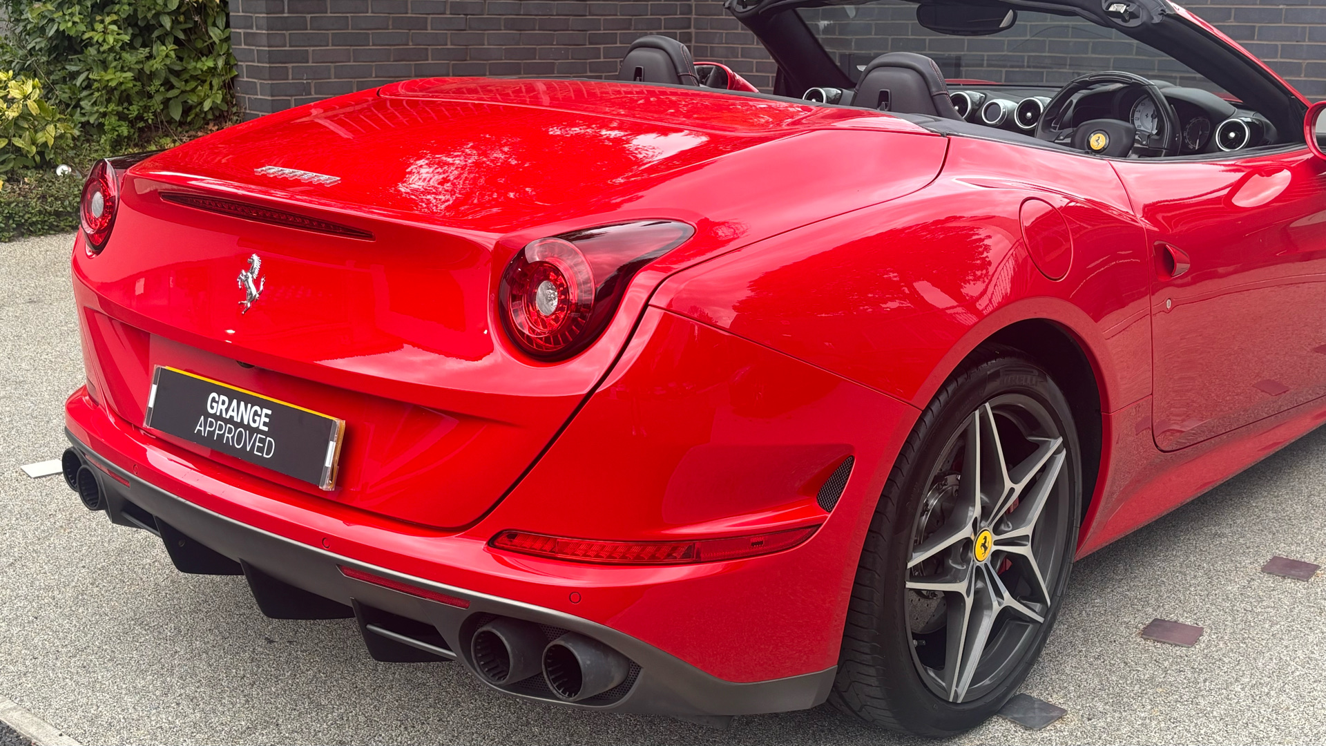 Ferrari California