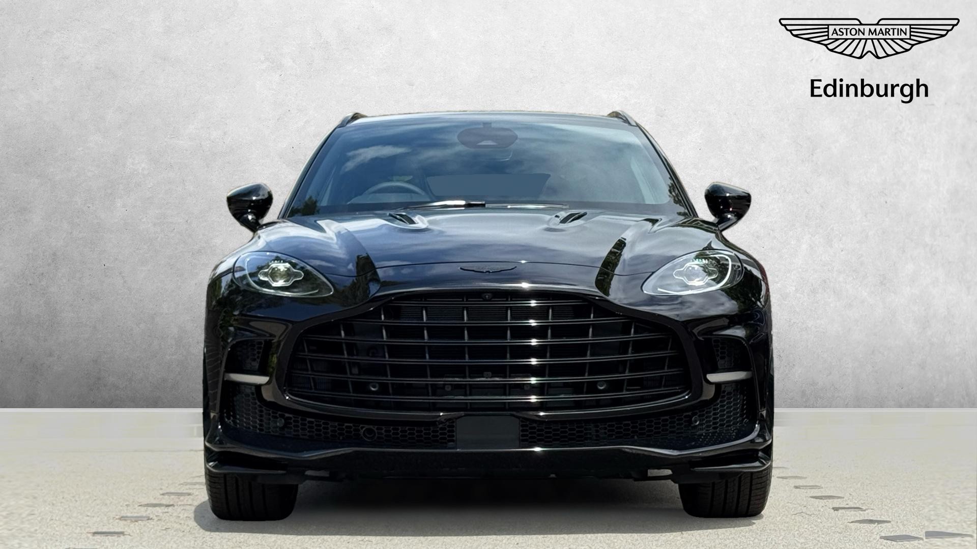 Aston Martin DBX