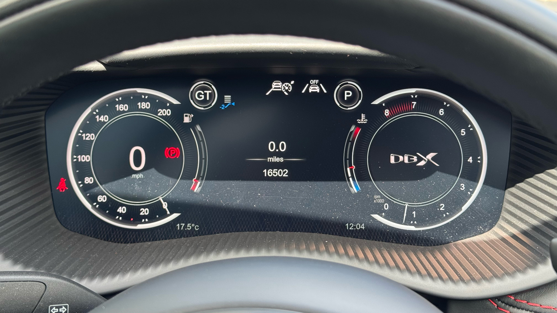 Aston Martin DBX
