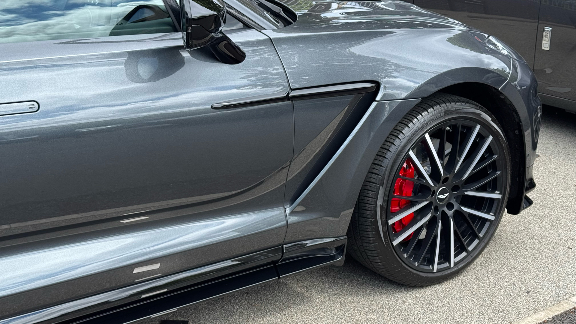 Aston Martin DBX