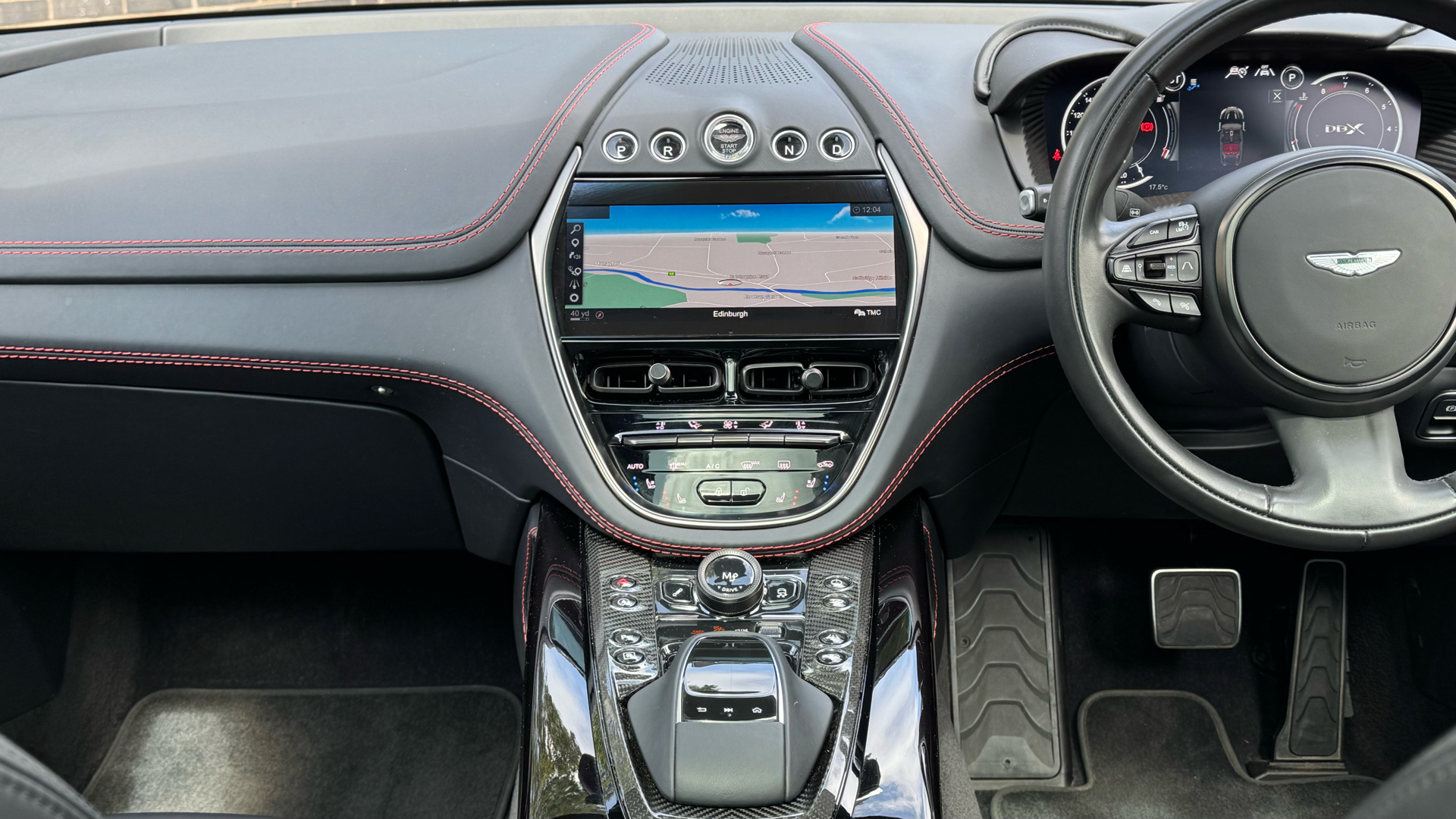 Aston Martin DBX