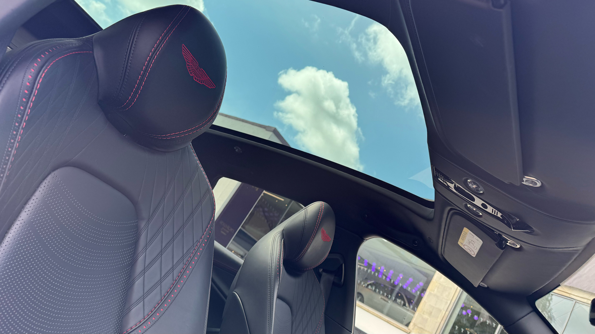 Aston Martin DBX