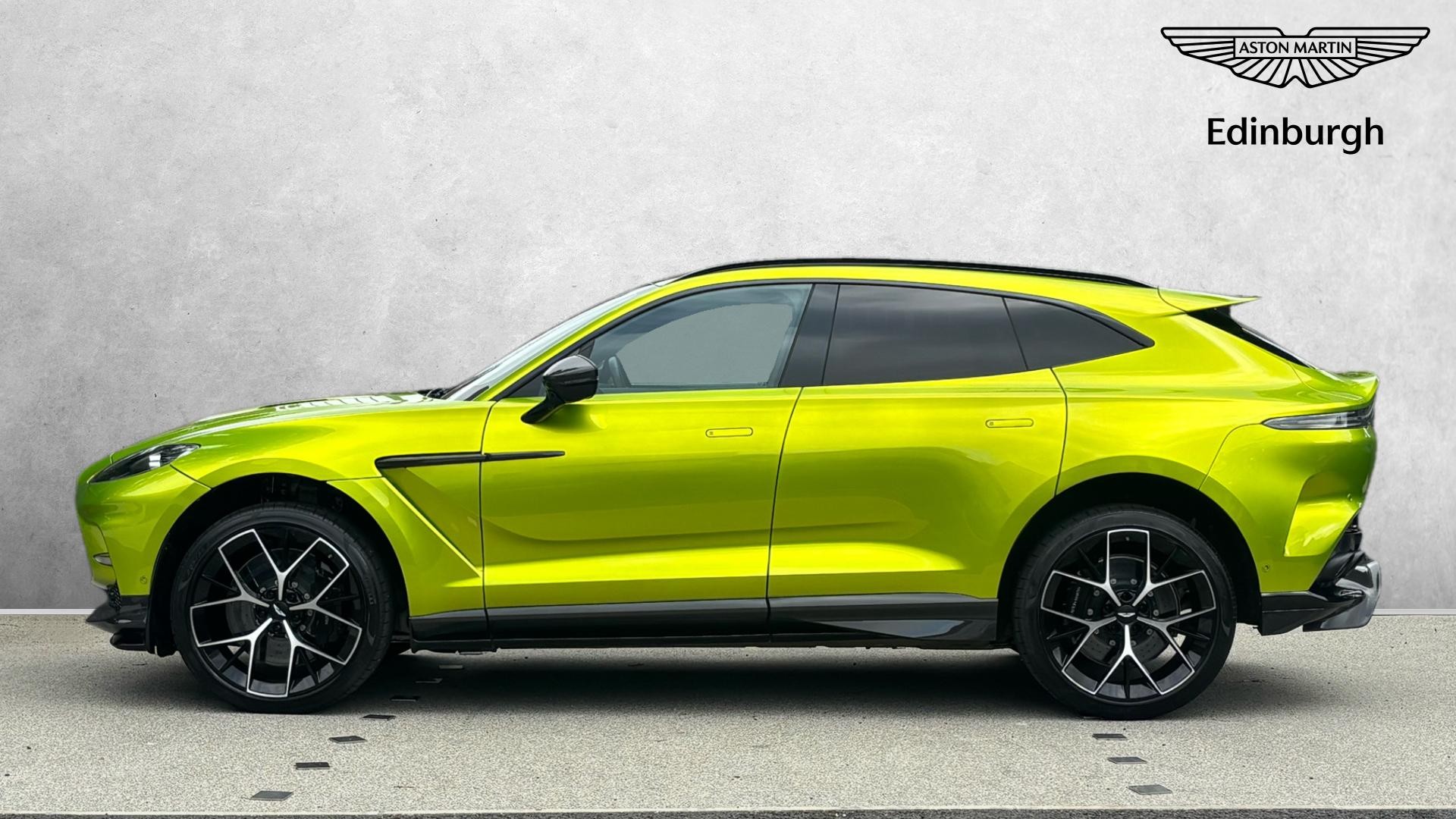 Aston Martin DBX
