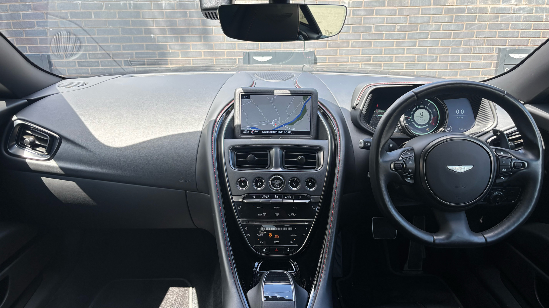 Aston Martin DB11