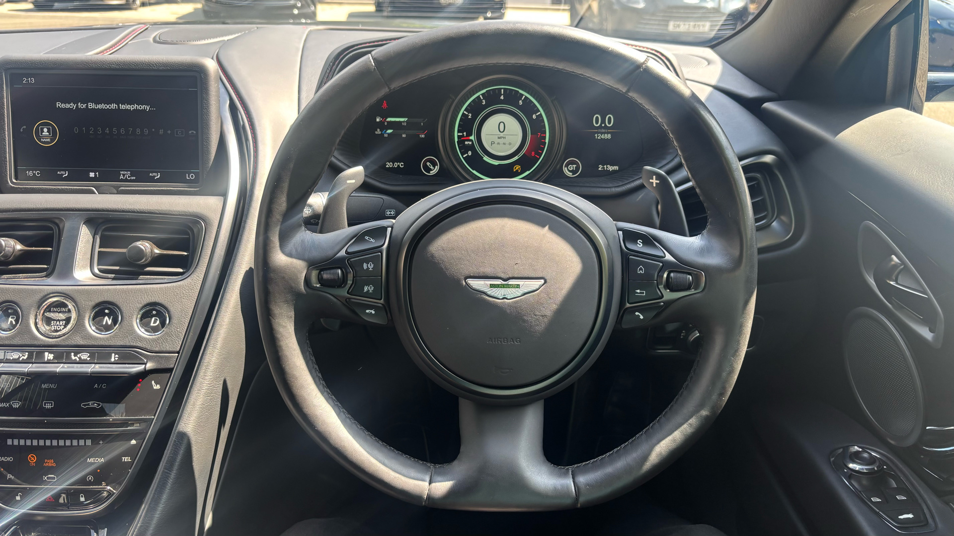 Aston Martin DB11