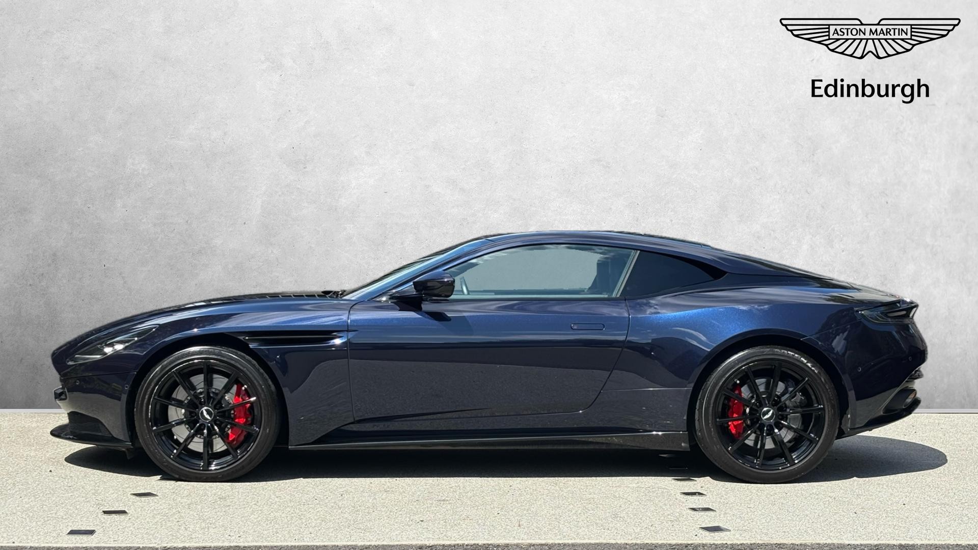 Aston Martin DB11