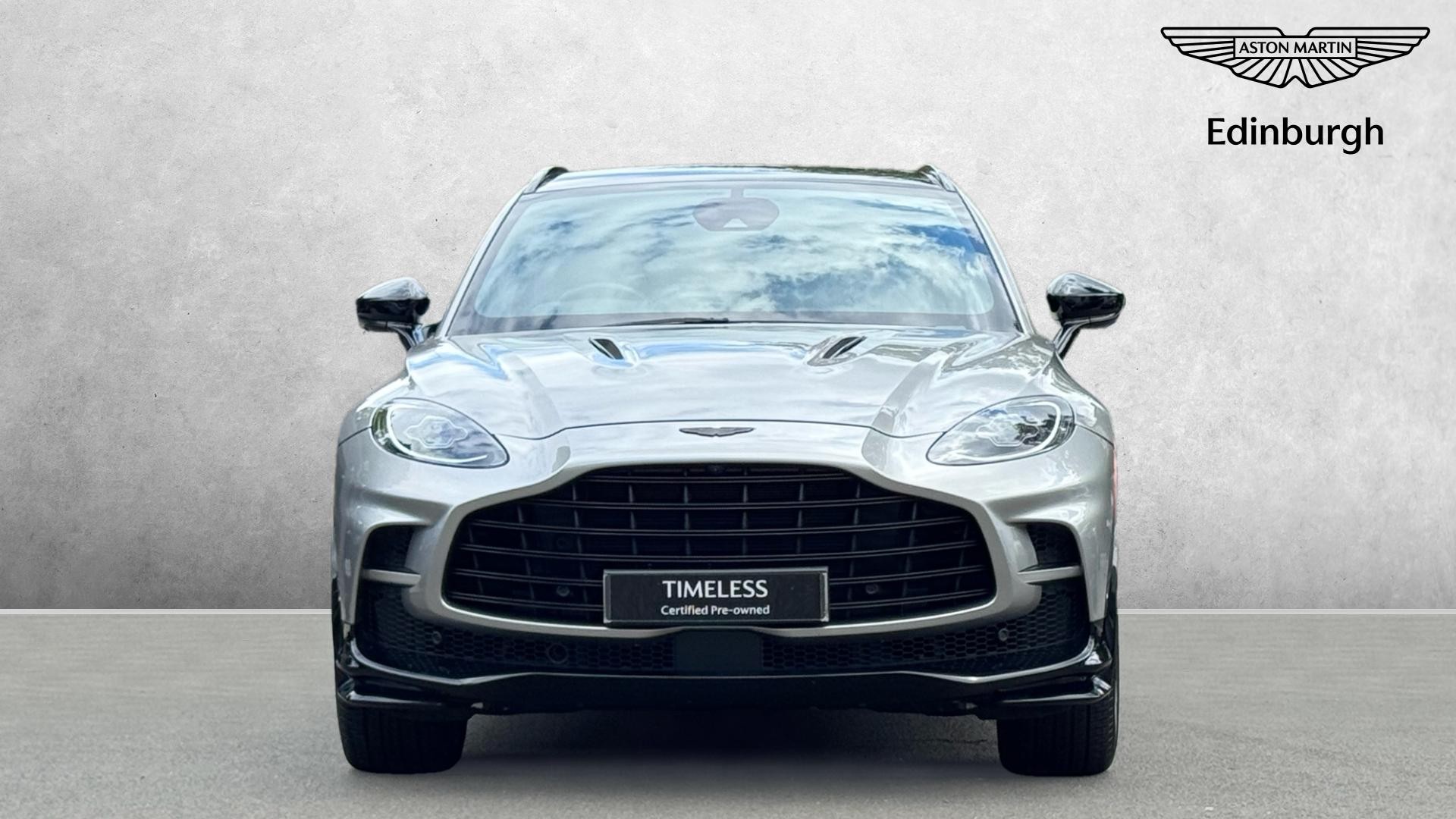 Aston Martin DBX