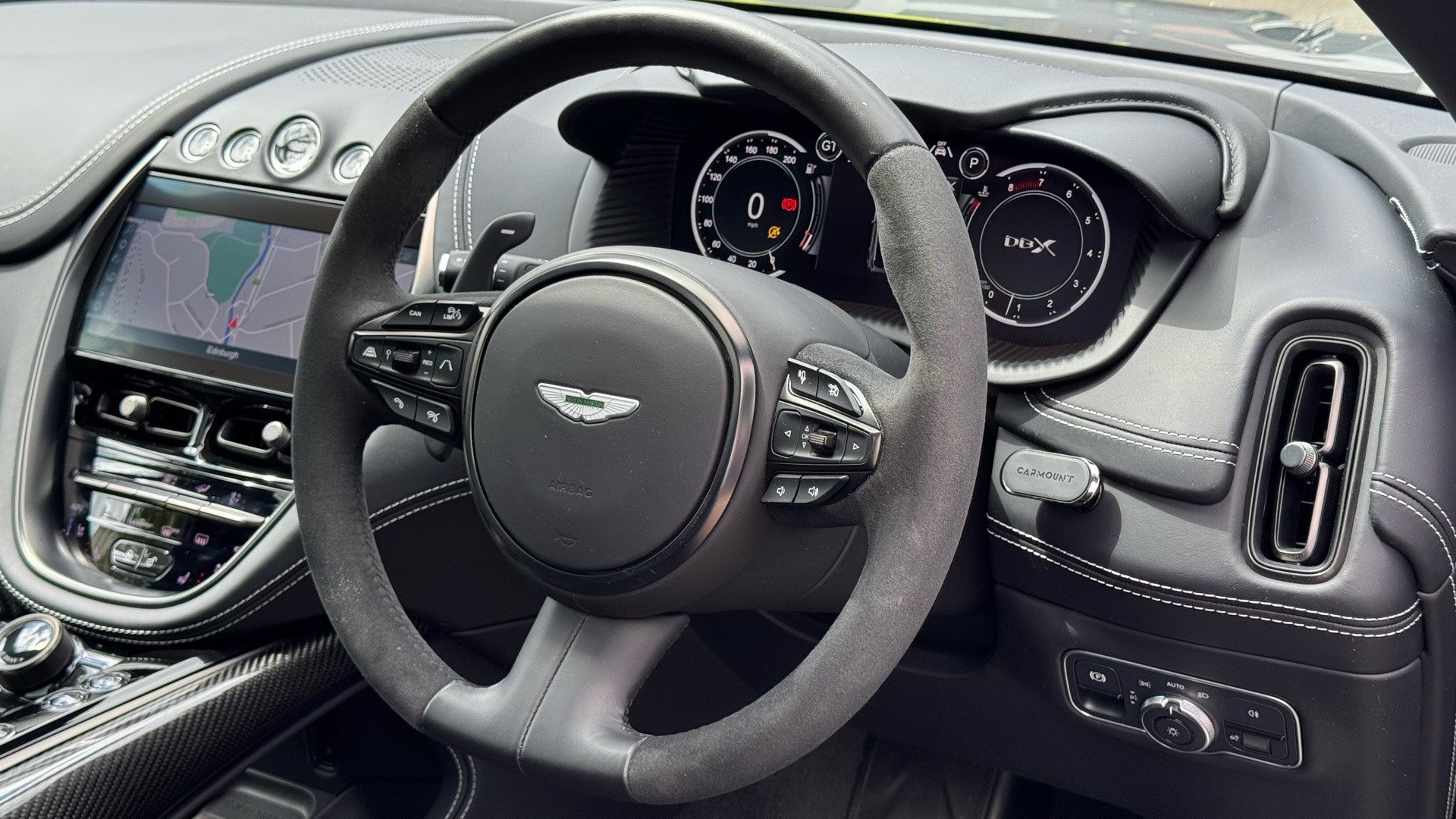 Aston Martin DBX