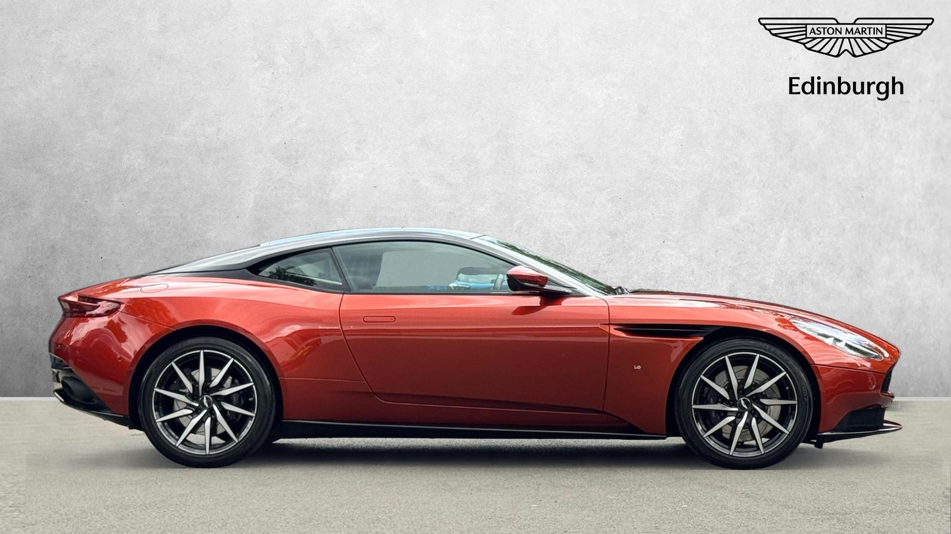 Aston Martin DB11
