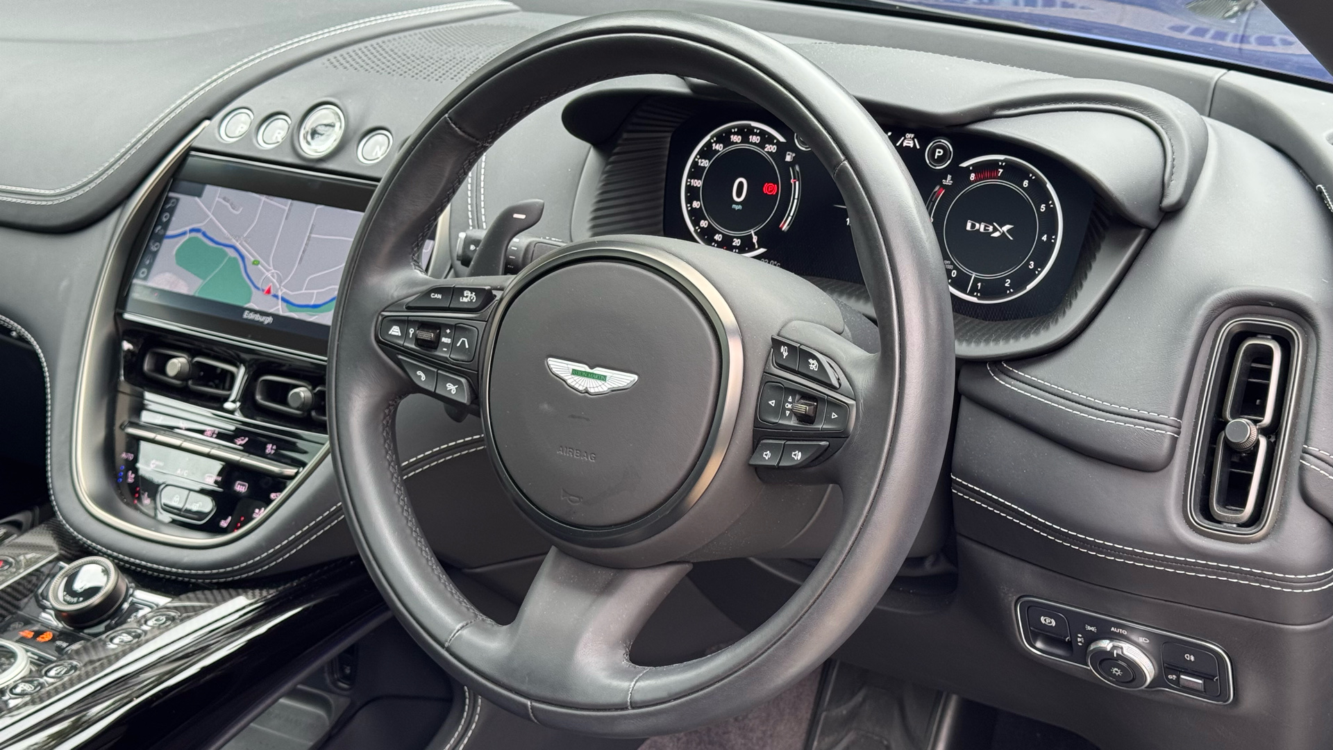 Aston Martin DBX