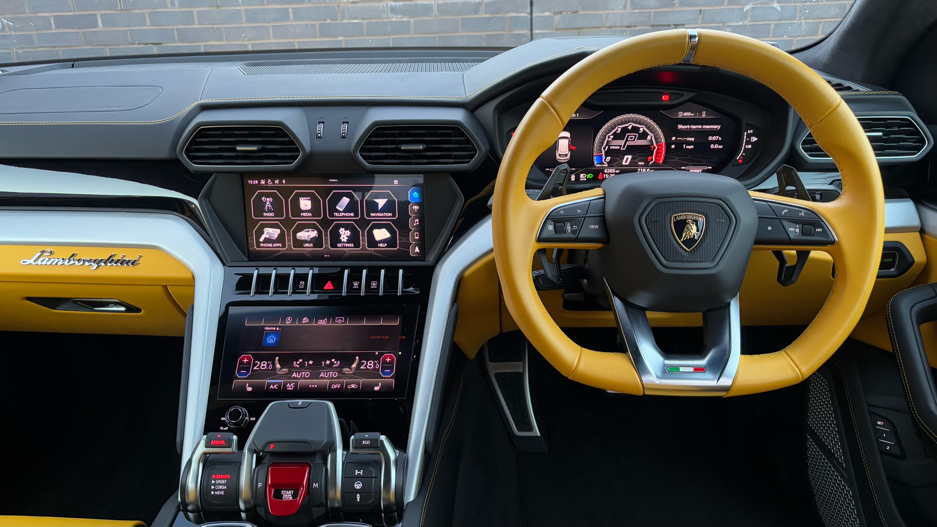 Lamborghini URUS