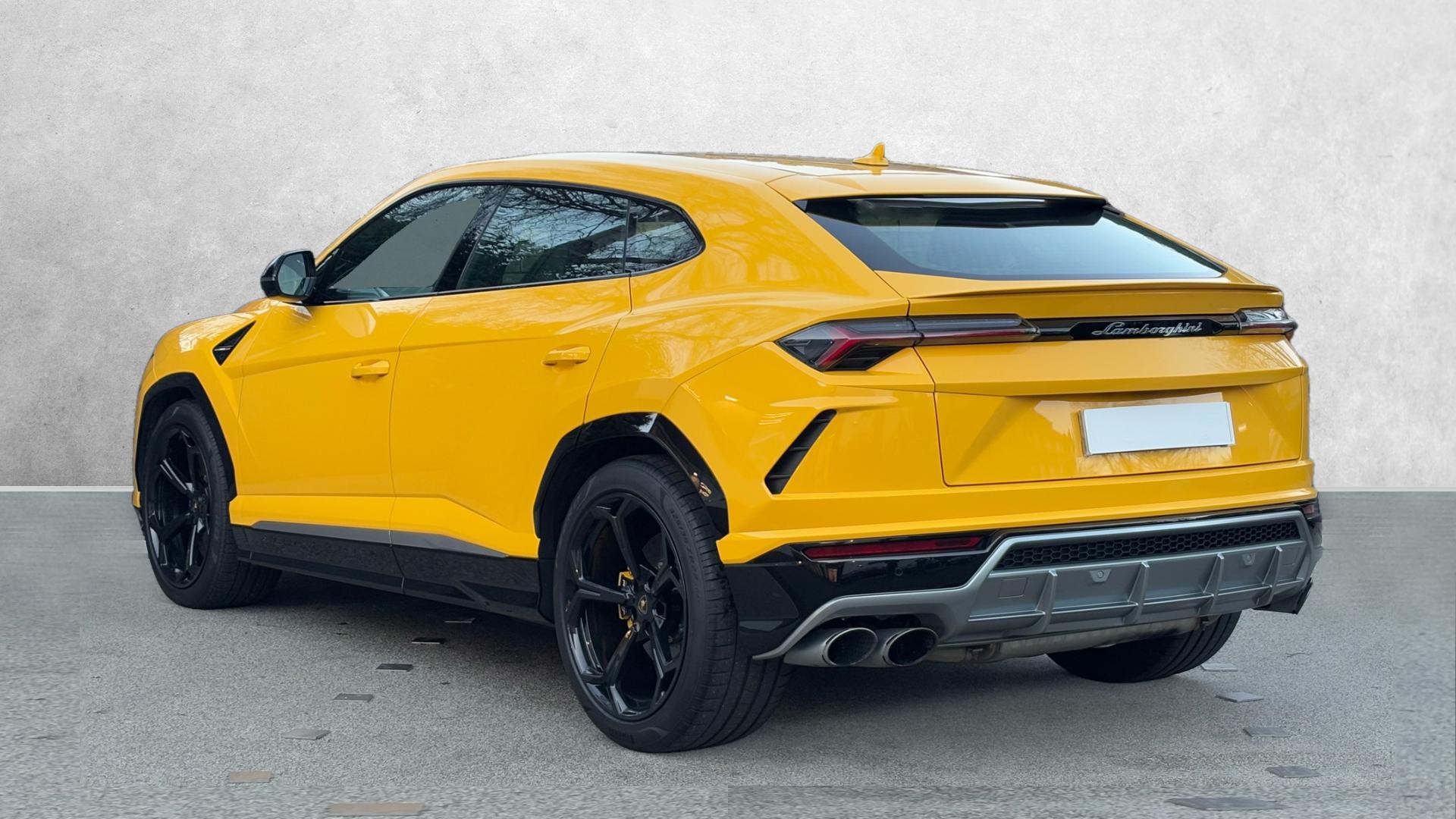 Lamborghini URUS