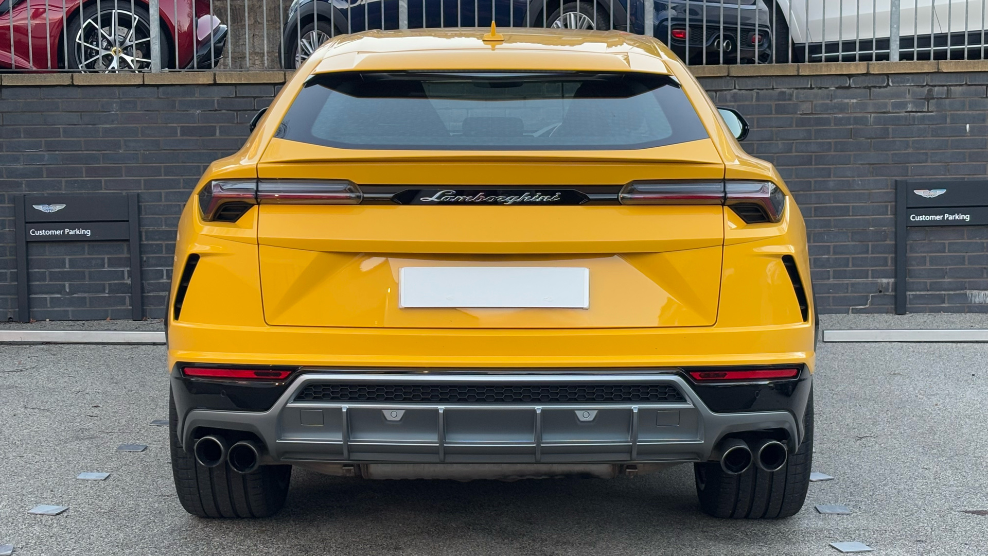 Lamborghini URUS