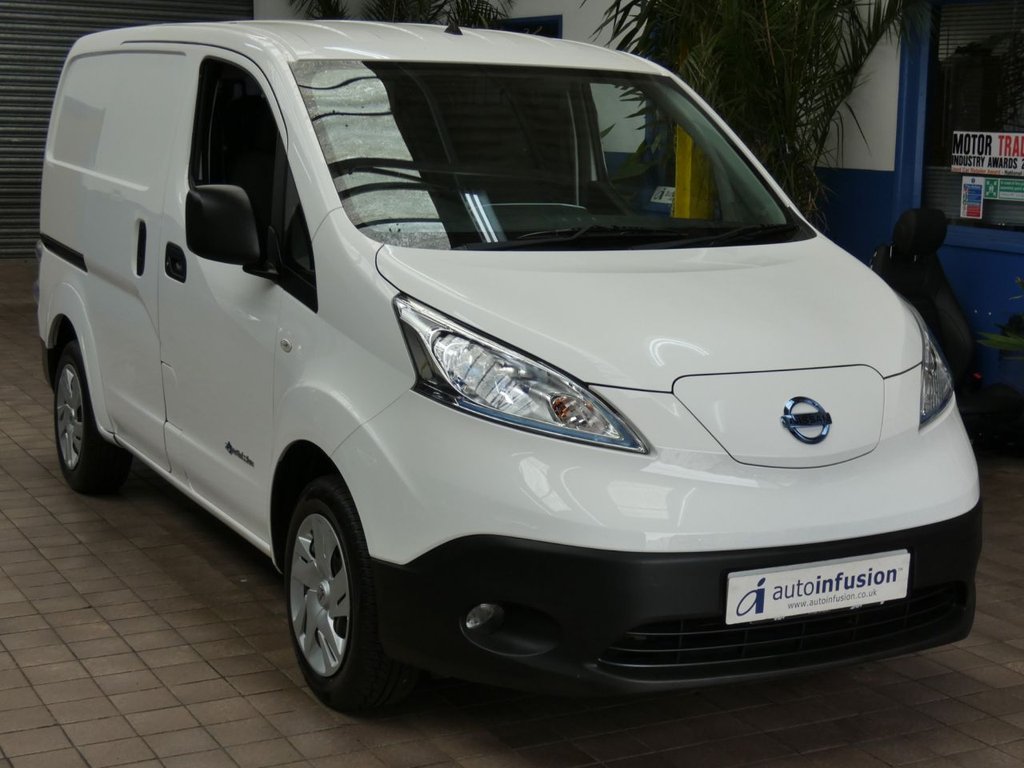 Nissan eNV200