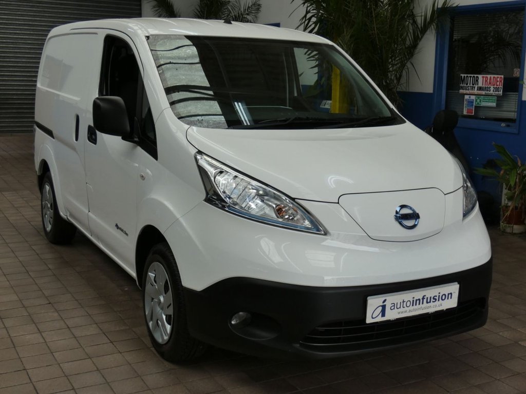 Nissan eNV200